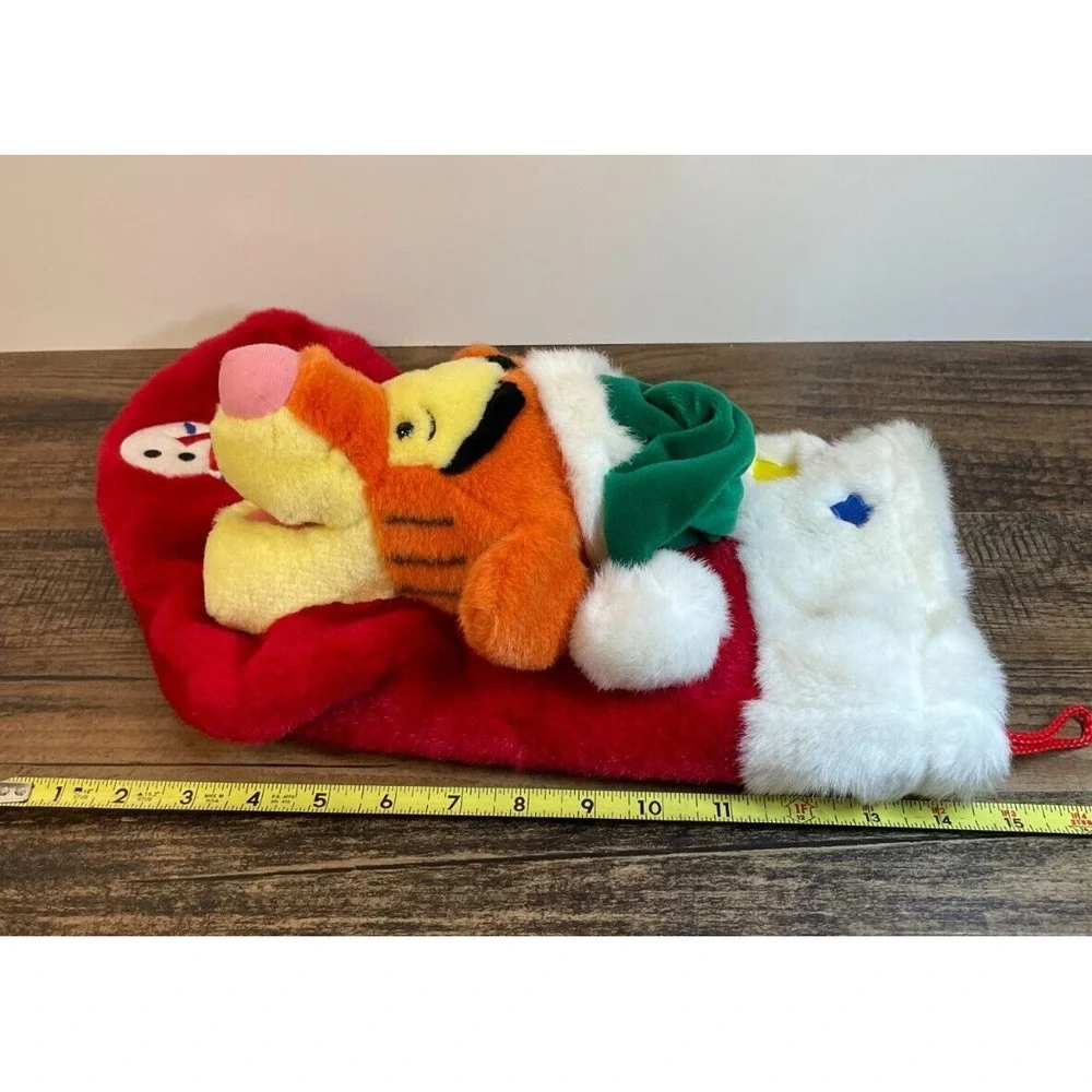 Disney 3D Tigger Singing Animated 15